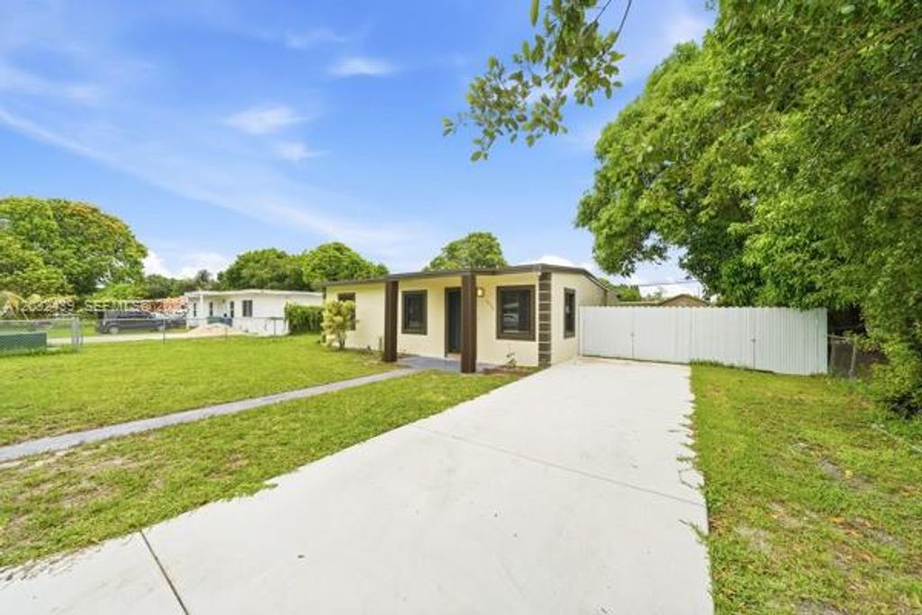 2520 NW 160th Street, Miami Gardens, FL 33054