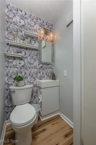 536 Austin Drive, Barberton, OH 44203