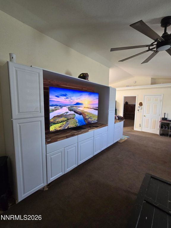 Image 7 of property listing at 510 Leegard Avenue, Stagecoach, NV 89429