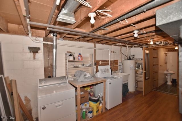 1121 Fiesta Road SW, Dellroy, OH 44620