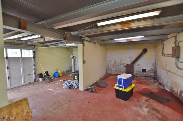 1121 Fiesta Road SW, Dellroy, OH 44620