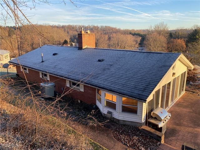 1121 Fiesta Road SW, Dellroy, OH 44620