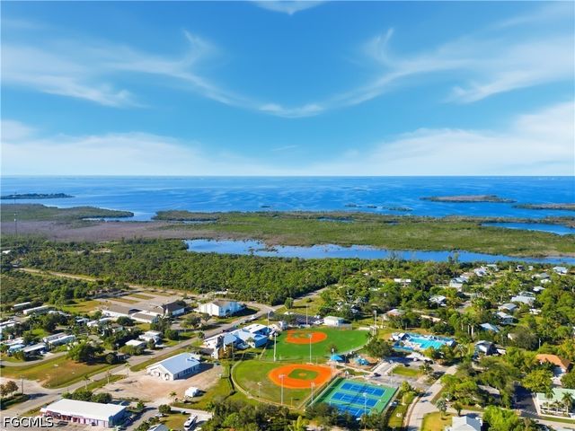 5477 Avenue D, Bokeelia, FL 33922