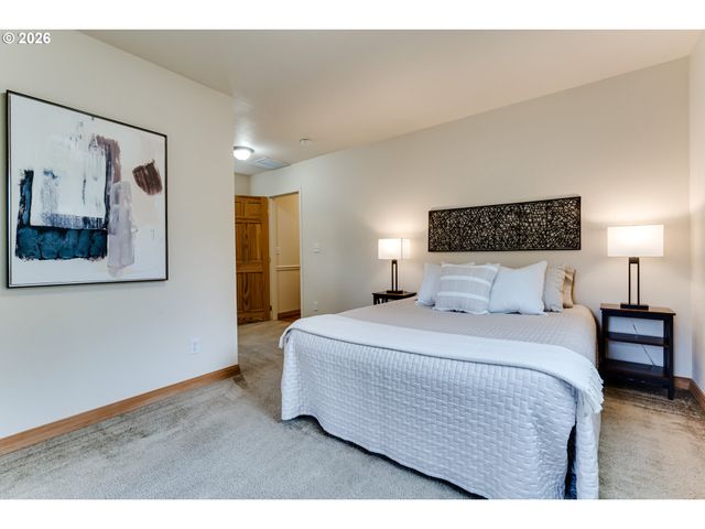 1924 FRIENDLY St, Eugene, OR 97405