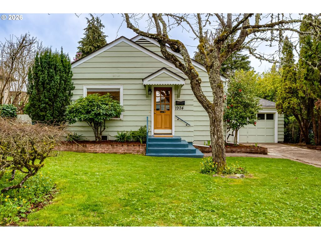 1924 FRIENDLY St, Eugene, OR 97405