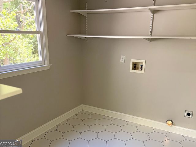1424 Chatsworth Trace, Lawrenceville, GA 30044