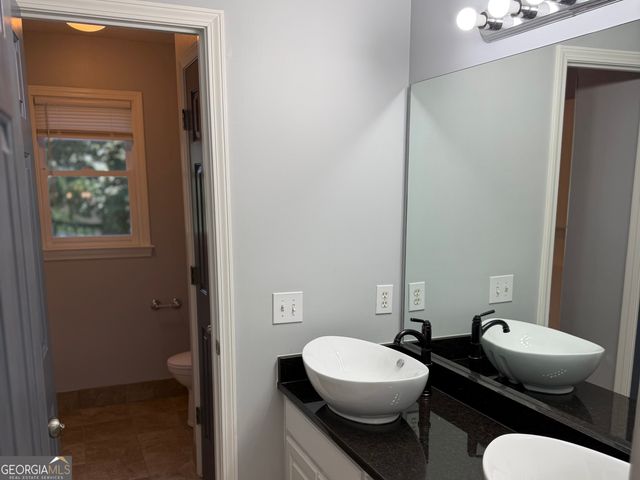 1424 Chatsworth Trace, Lawrenceville, GA 30044