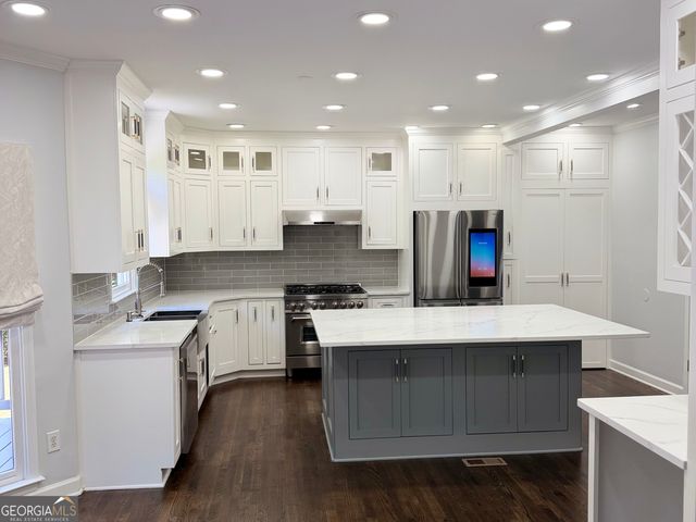 1424 Chatsworth Trace, Lawrenceville, GA 30044