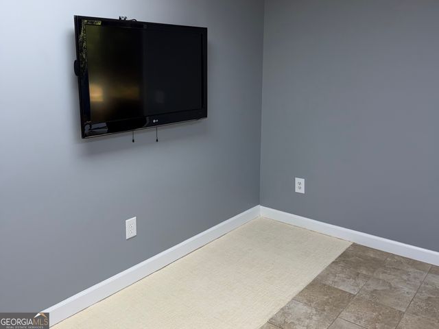 1424 Chatsworth Trace, Lawrenceville, GA 30044