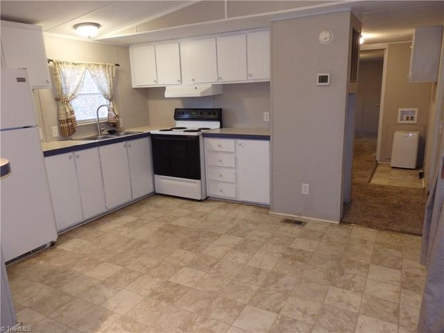 6445 Old Post Office Road, Thomasville, NC 27360