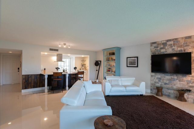 9130 SE Riverfront Terrace L, Jupiter, FL 33469