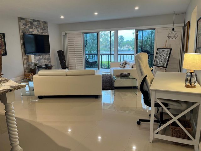 9130 SE Riverfront Terrace L, Jupiter, FL 33469