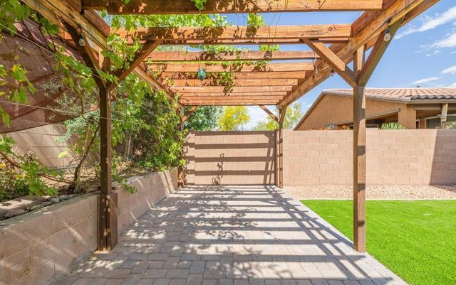 2532 W Corva Drive, Phoenix, AZ 85085