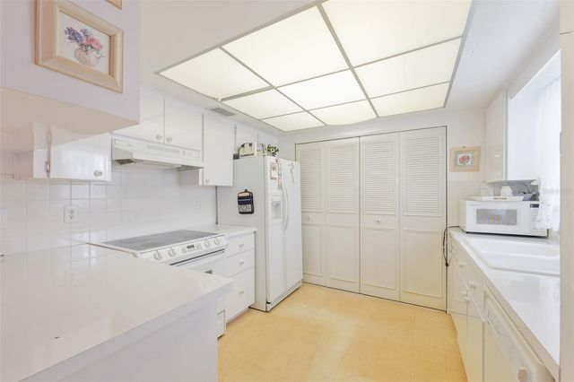 1250 S PINELLAS AVE 910, Tarpon Springs, FL 34689