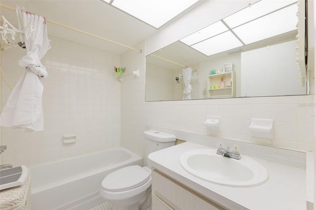 1250 S PINELLAS AVE 910, Tarpon Springs, FL 34689