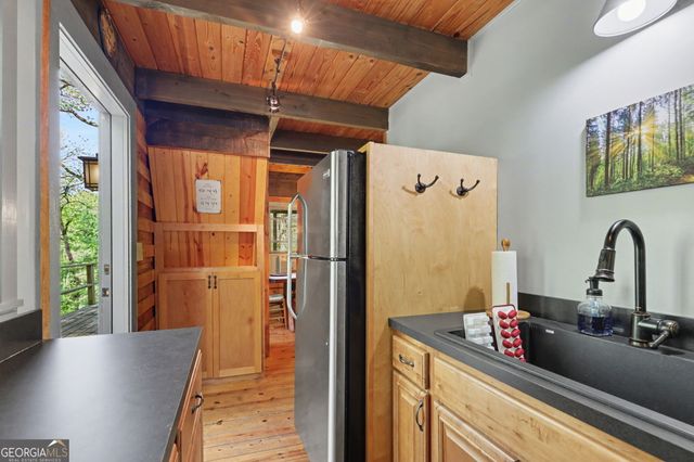 772 Glassy Mountain, Tiger, GA 30576