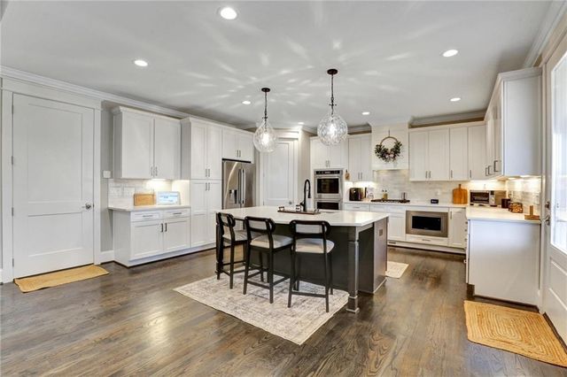 6108 Hutchins Drive, Buford, GA 30518