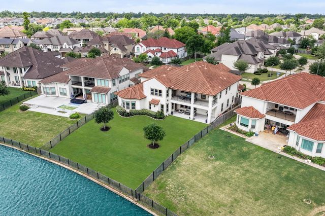 5403 Rouchel Brook Lane, Sugar Land, TX 77479