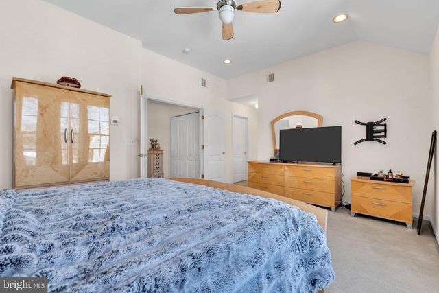 15 TRADEWINDS AVE, Barnegat, NJ 08005