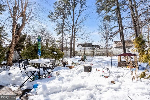 15 TRADEWINDS AVE, Barnegat, NJ 08005