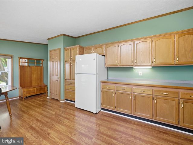 16 TEAL RD N, Martinsburg, WV 25405