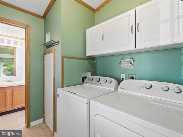 16 TEAL RD N, Martinsburg, WV 25405