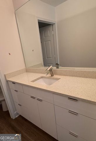 1075 Peachtree Walk NE 221, Atlanta, GA 30309