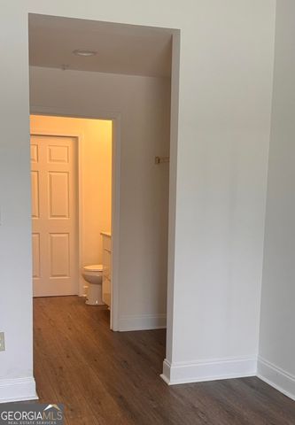 1075 Peachtree Walk NE 221, Atlanta, GA 30309