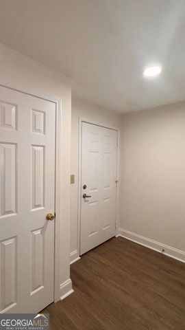 1075 Peachtree Walk NE 221, Atlanta, GA 30309