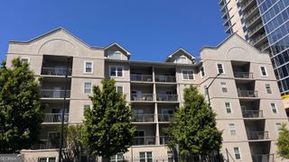 1075 Peachtree Walk NE 221, Atlanta, GA 30309