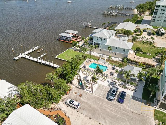 276 Delmar AVE, Fort Myers Beach, FL 33931