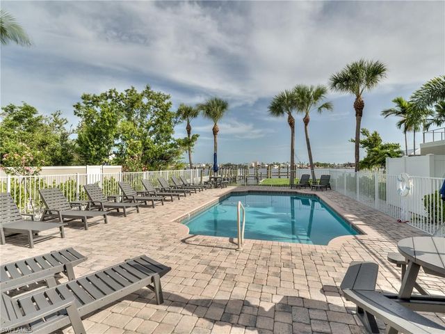 276 Delmar AVE, Fort Myers Beach, FL 33931