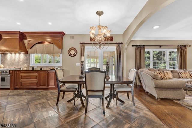 1 Bailiwick Dr, Warren Twp., NJ 07059