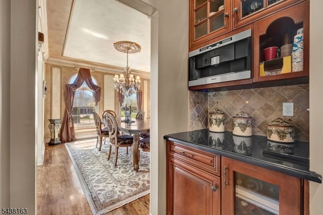 1 Bailiwick Dr, Warren Twp., NJ 07059