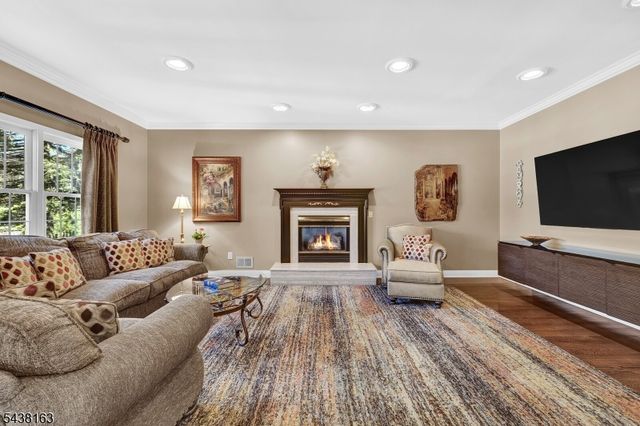 1 Bailiwick Dr, Warren Twp., NJ 07059