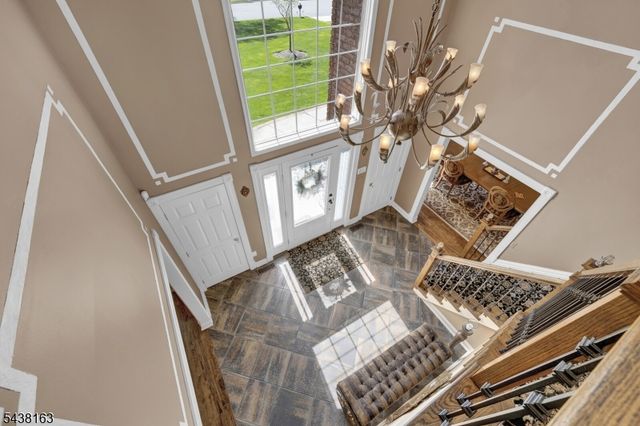 1 Bailiwick Dr, Warren Twp., NJ 07059