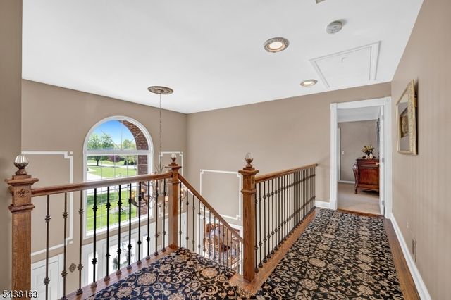 1 Bailiwick Dr, Warren Twp., NJ 07059