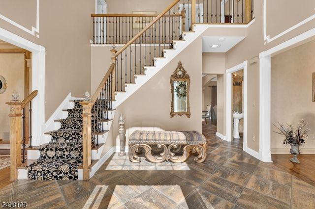 1 Bailiwick Dr, Warren Twp., NJ 07059