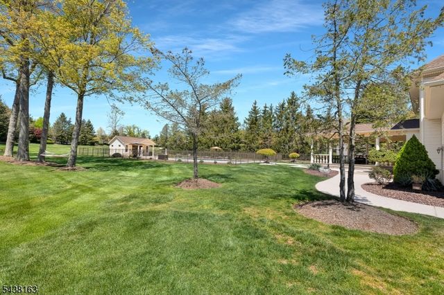 1 Bailiwick Dr, Warren Twp., NJ 07059