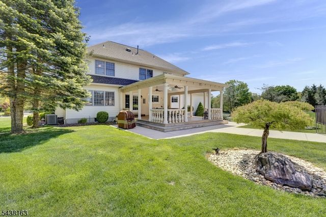 1 Bailiwick Dr, Warren Twp., NJ 07059