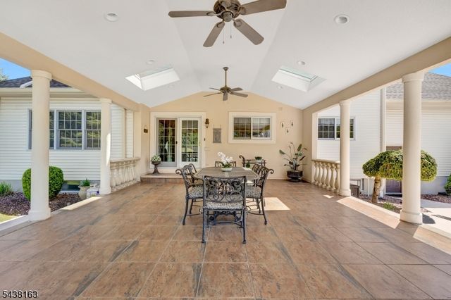 1 Bailiwick Dr, Warren Twp., NJ 07059
