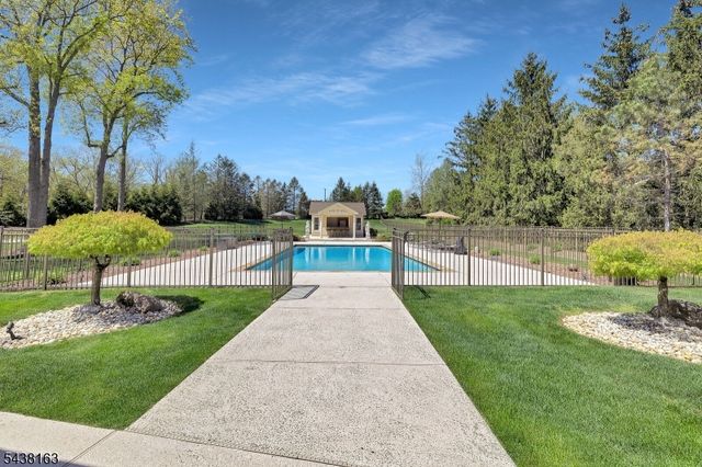 1 Bailiwick Dr, Warren Twp., NJ 07059