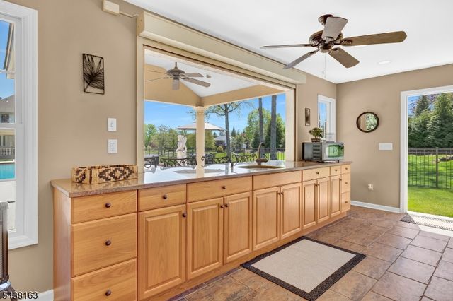 1 Bailiwick Dr, Warren Twp., NJ 07059