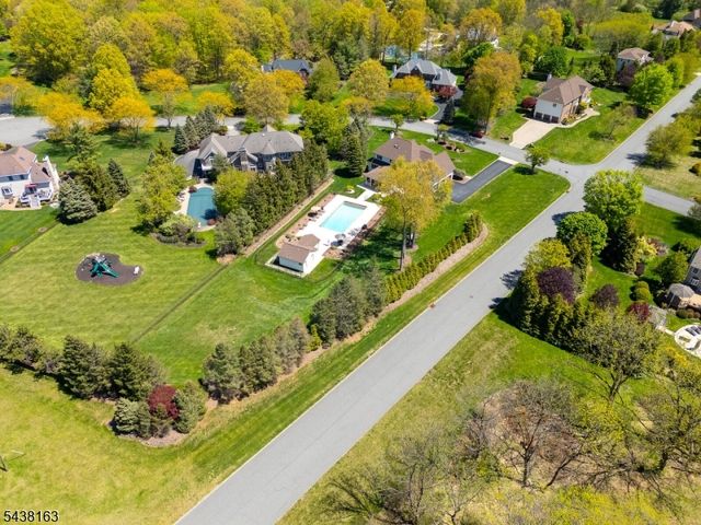 1 Bailiwick Dr, Warren Twp., NJ 07059