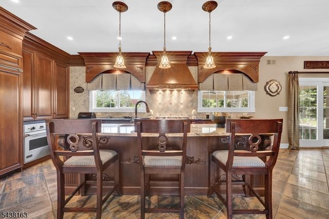 1 Bailiwick Dr, Warren Twp., NJ 07059