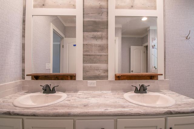 151 Glorieta Street, Moriarty, NM 87035