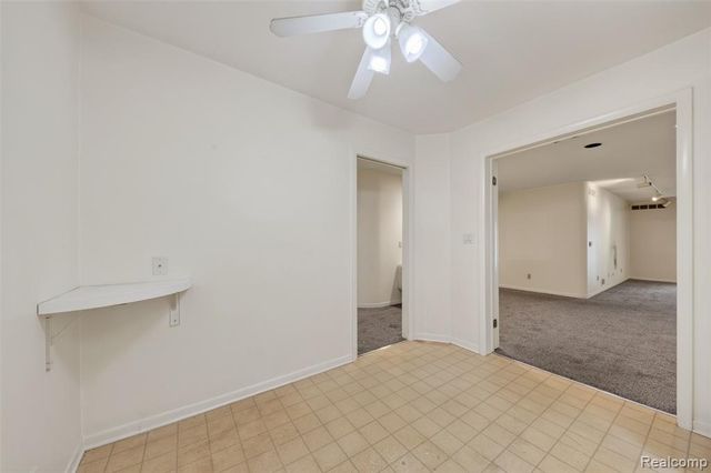 31915 W 14 Mile Road, Farmington Hills, MI 48334