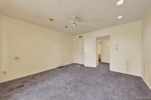 31915 W 14 Mile Road, Farmington Hills, MI 48334