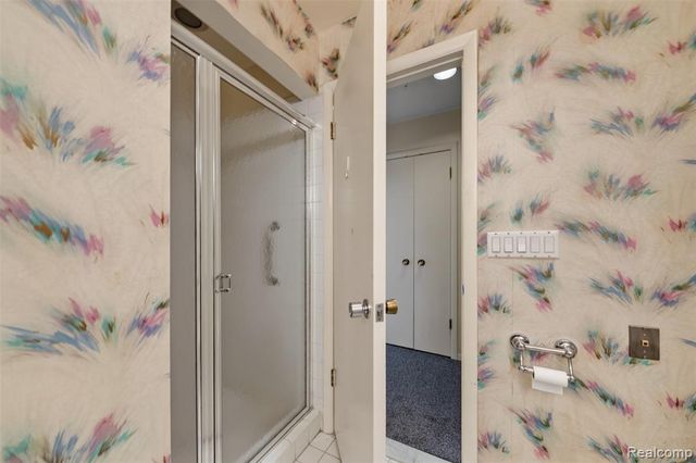 31915 W 14 Mile Road, Farmington Hills, MI 48334
