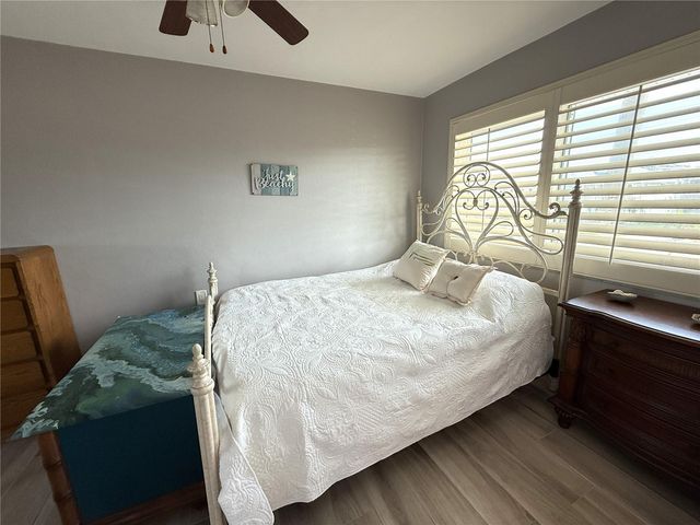 250 126TH AVENUE 202, Treasure Island, FL 33706